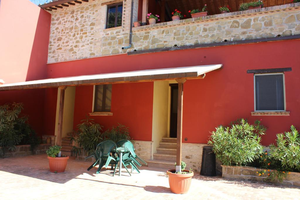 Societa Agricola F.Lli Angelucci Villa Cannara Eksteriør billede