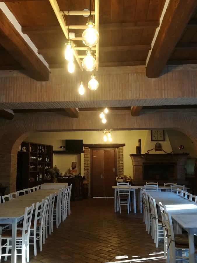 Societa Agricola F.Lli Angelucci Villa Cannara Eksteriør billede