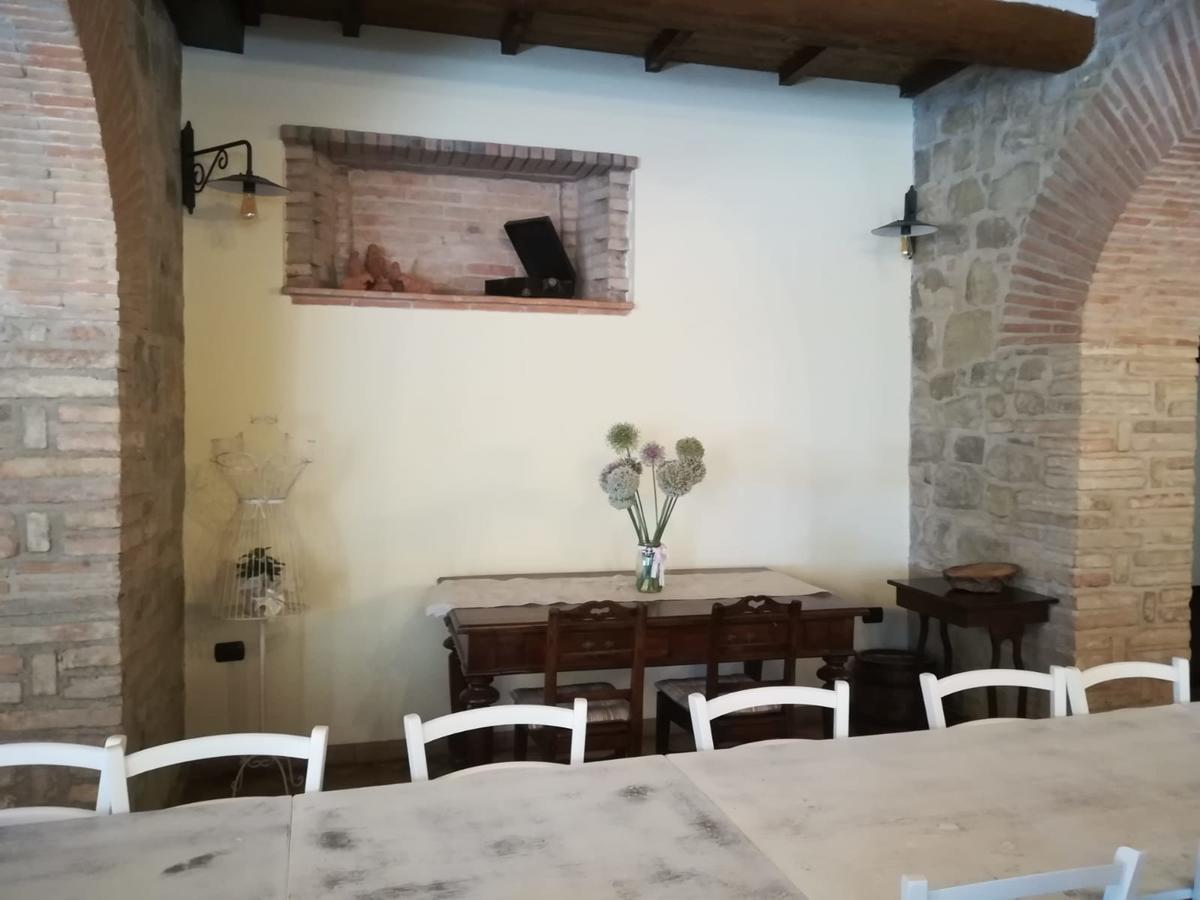 Societa Agricola F.Lli Angelucci Villa Cannara Eksteriør billede