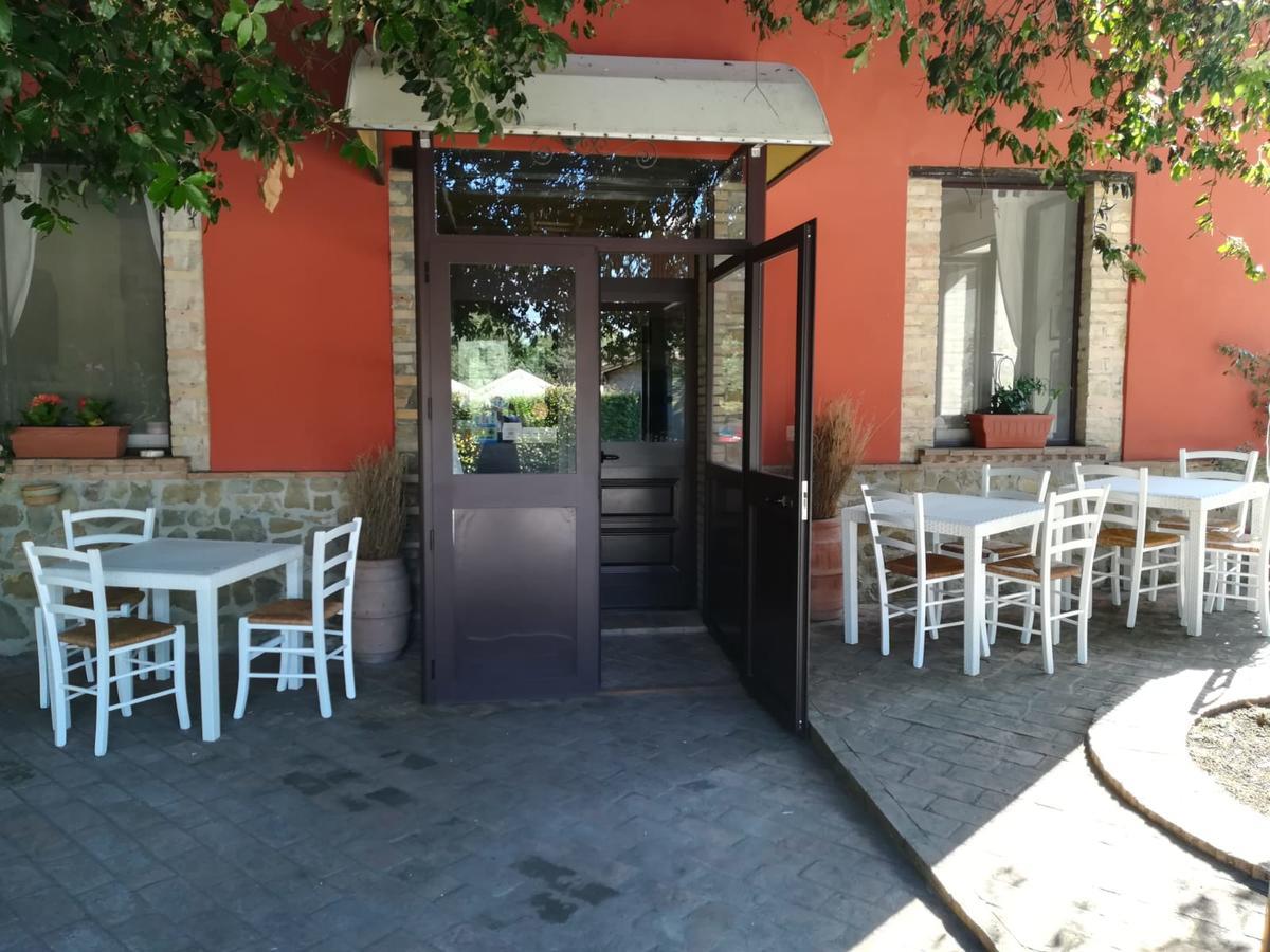 Societa Agricola F.Lli Angelucci Villa Cannara Eksteriør billede